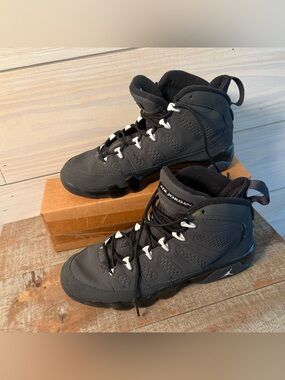 Nike Air Jordan 9 Retro 'Anthracite 6Y Women’s 7.5 Black